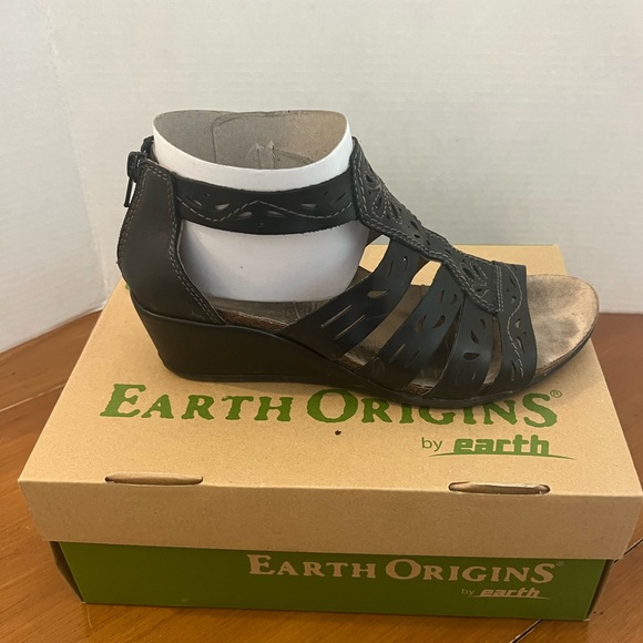 Earth Origins Black Leather Women's Wedge Ruby Comfort Sandals Size 8 M - Picture 3 of 8